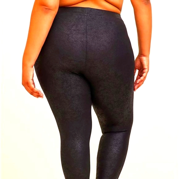 ❤️NWT VINTAGE TORRID LEGGING SHINY CRACKLE PRINT SWEATER LEGGING - PLUS SIZE 2X - Picture 2 of 9